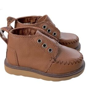 TOMS Chukka Boot Toddler/Infant size 5 - NWT